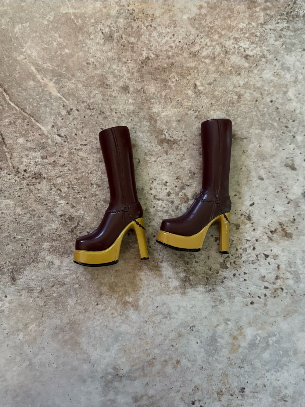 Bratz Doll Party Perfection Fashion Pack Brown Boots Tall Shoes Feet Y2K 2000s